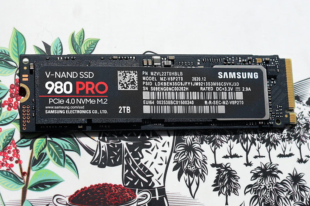 SAMSUNG 980　PRO　2TBスマホ/家電/カメラ
