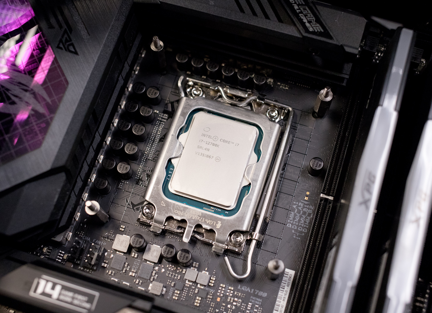 Intel Core i7-12700 + Intel B660 Review