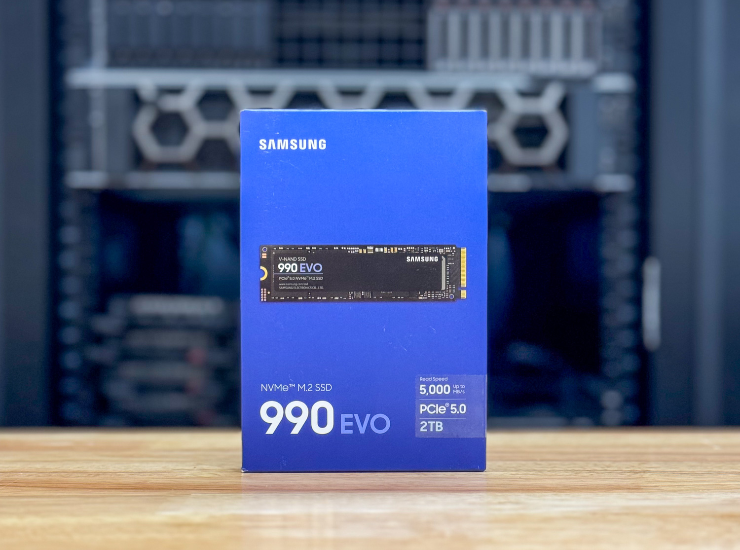 Samsung Electronics Sets New Performance Standards for NVMe SSDs with 970  PRO and EVO – Samsung Global Newsroom