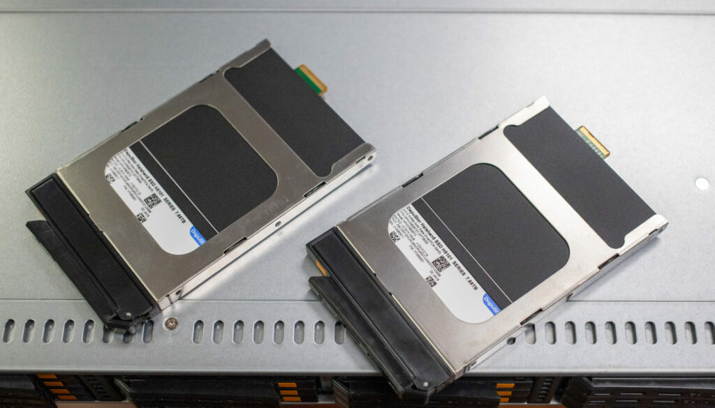 DapuStor Haishen5 H5100 E3.S SSD - Pair