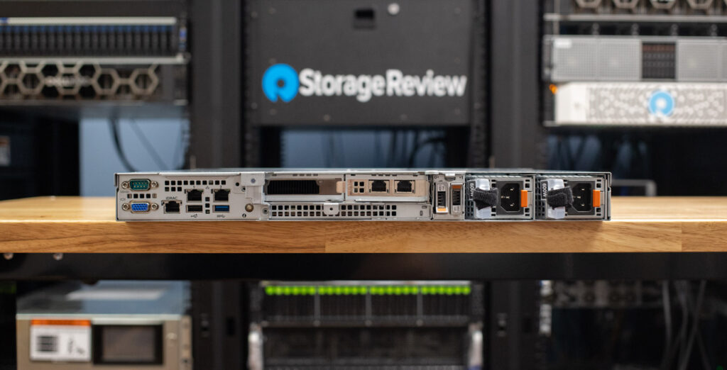 Dell PowerEdge R360 trasero