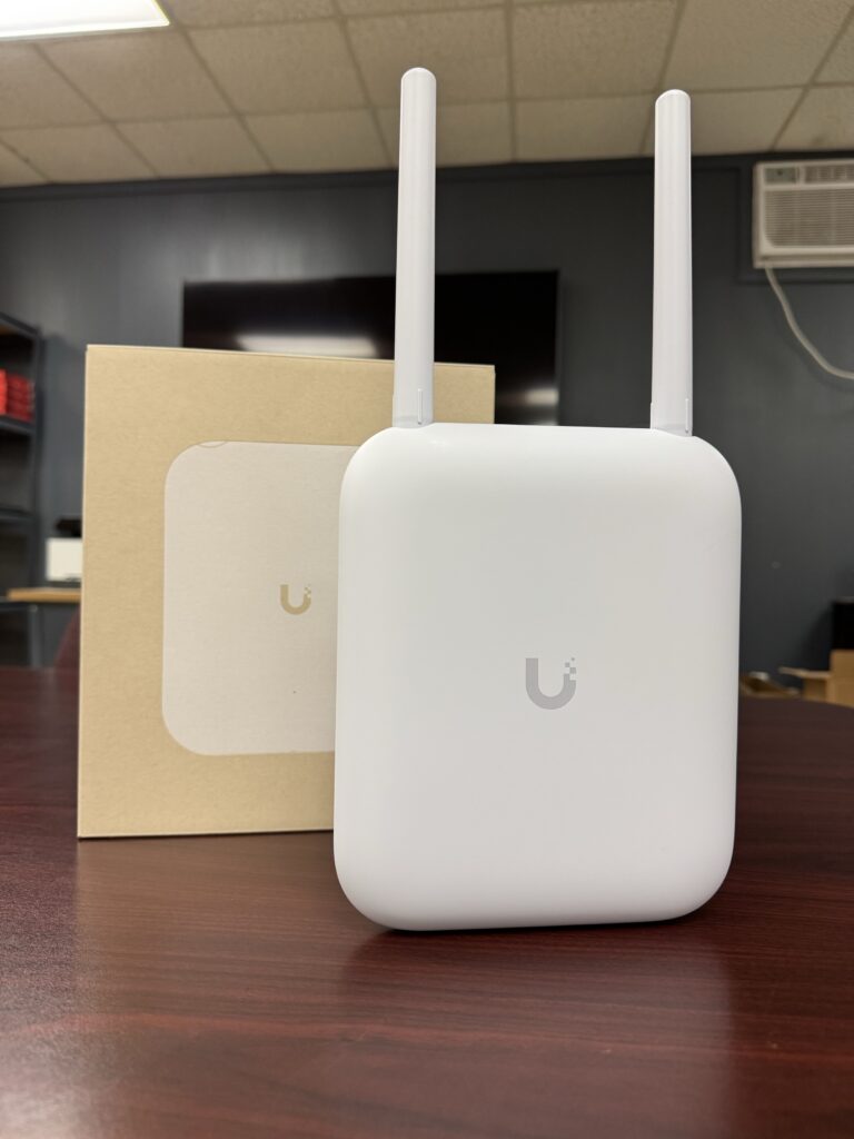 Ubiquiti U7 Outdoor 带天线