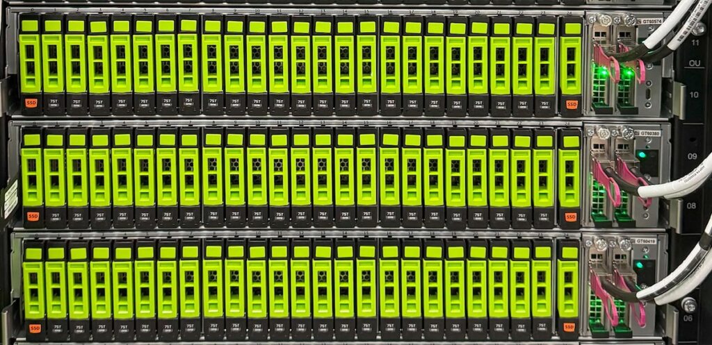 meta storage server - QLC SSDs for data centers